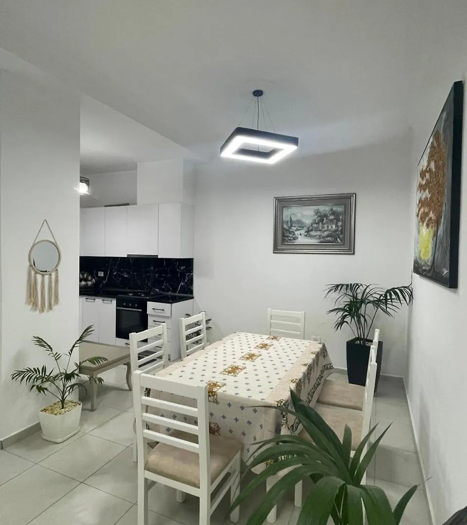 Aleksandra Apartament 카바여